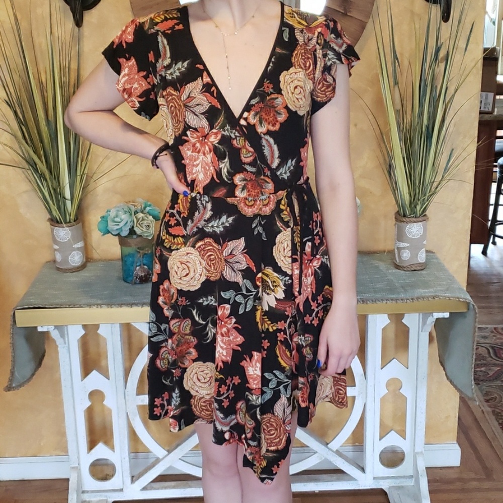 Xhilaration Black Floral Dress Flutter Sleeve